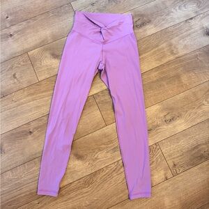 NWOT Real Me Extra Twist Leggings Medium